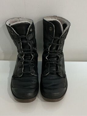 Original Palladium Black winter boots for Women
